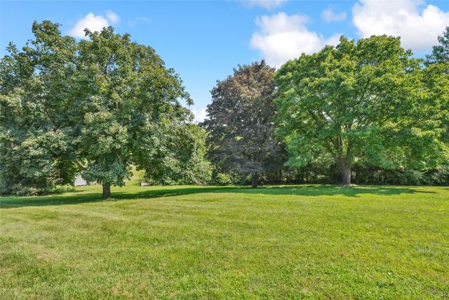 4848 W 48th Street N, Newton, IA 50208