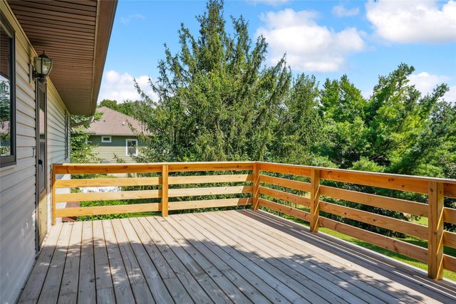 4848 W 48th Street N, Newton, IA 50208