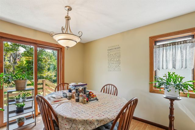 4848 W 48th Street N, Newton, IA 50208