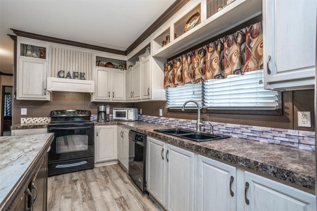 256 Newcastle Drive, Gordonville, TX 76245