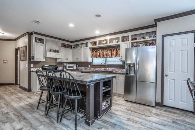 256 Newcastle Drive, Gordonville, TX 76245
