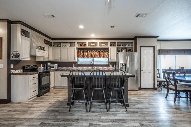 256 Newcastle Drive, Gordonville, TX 76245