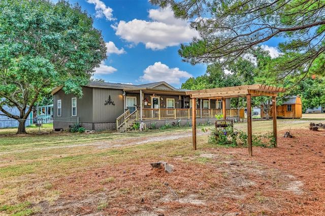 256 Newcastle Drive, Gordonville, TX 76245