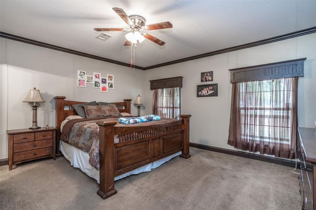 256 Newcastle Drive, Gordonville, TX 76245