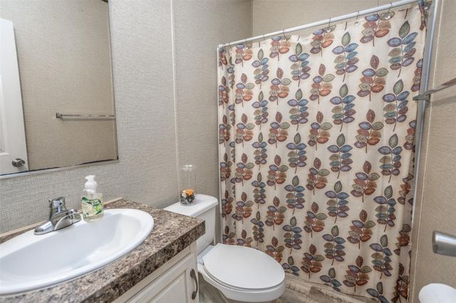 256 Newcastle Drive, Gordonville, TX 76245