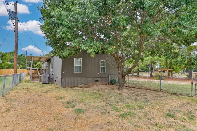 256 Newcastle Drive, Gordonville, TX 76245