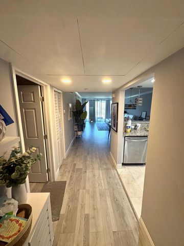 605 Oaks Drive 304, Pompano Beach, FL 33069