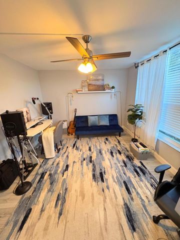 605 Oaks Drive 304, Pompano Beach, FL 33069