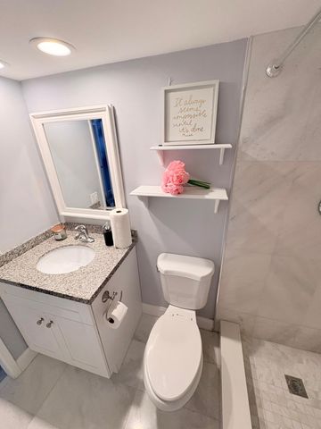 605 Oaks Drive 304, Pompano Beach, FL 33069