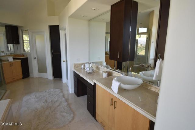 32715 Pacifica Court, Westlake Village, CA 91361