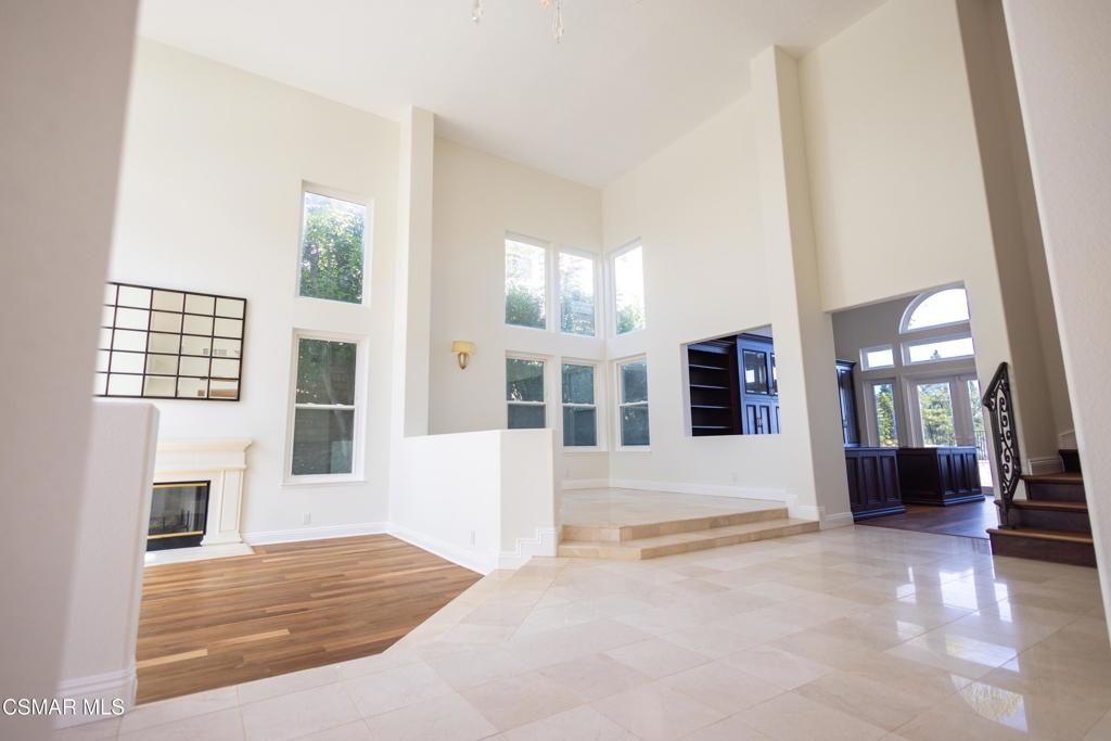 Image 11 of property listing at 32715 Pacifica Court, Westlake Village, CA 91361