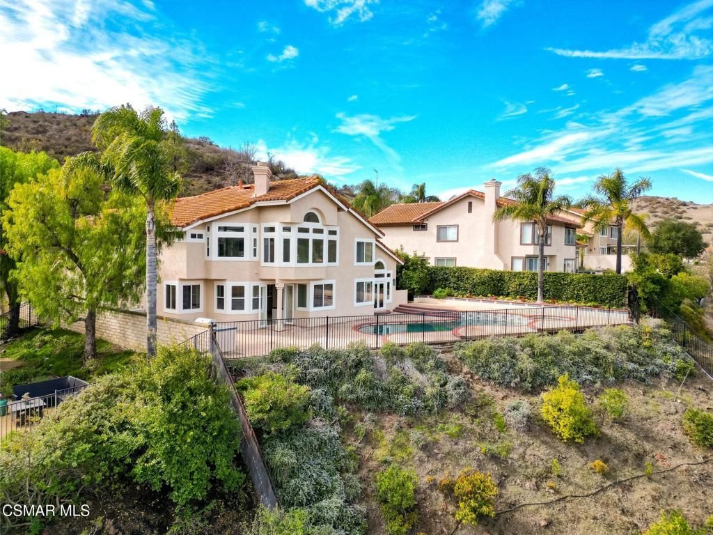 Image 3 of property listing at 32715 Pacifica Court, Westlake Village, CA 91361