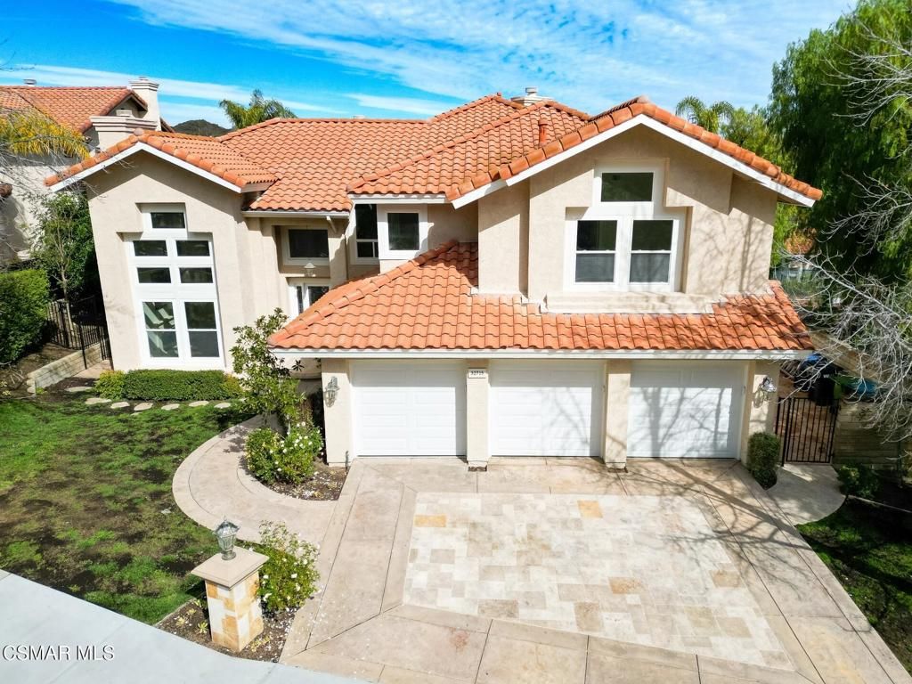 Image 4 of property listing at 32715 Pacifica Court, Westlake Village, CA 91361