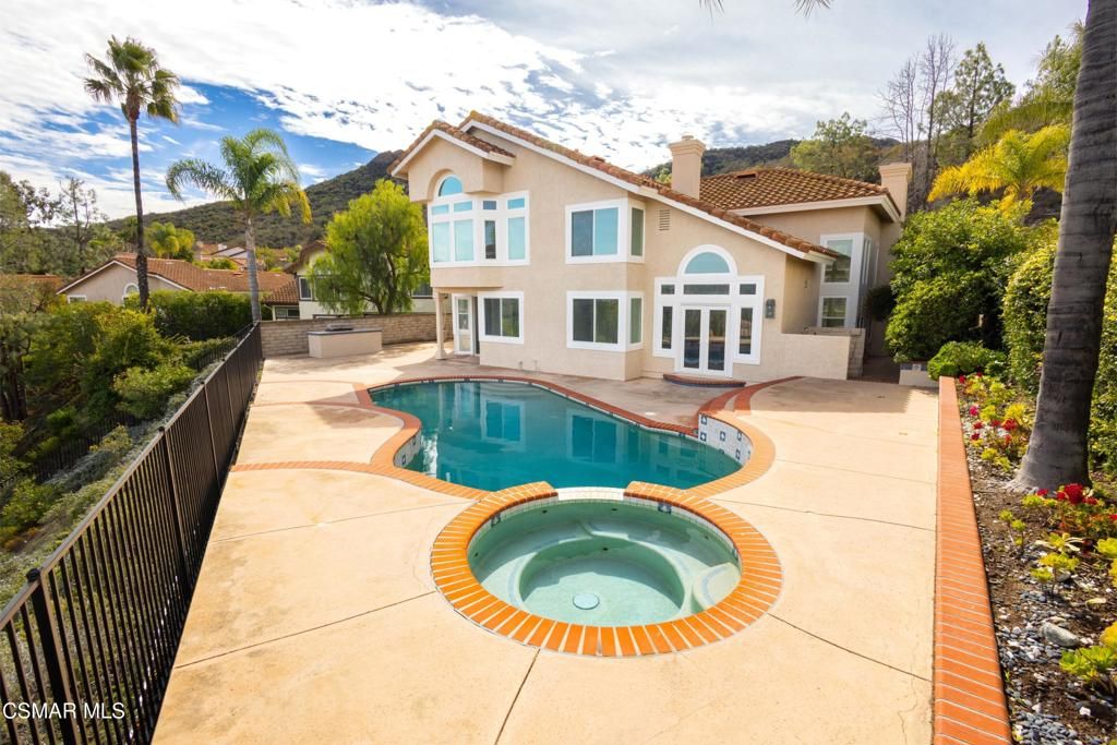 Image 6 of property listing at 32715 Pacifica Court, Westlake Village, CA 91361