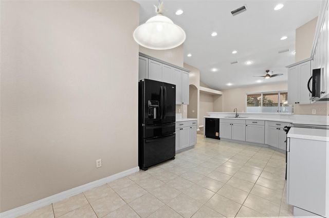 11709 HOLLY CREEK DRIVE, Riverview, FL 33569