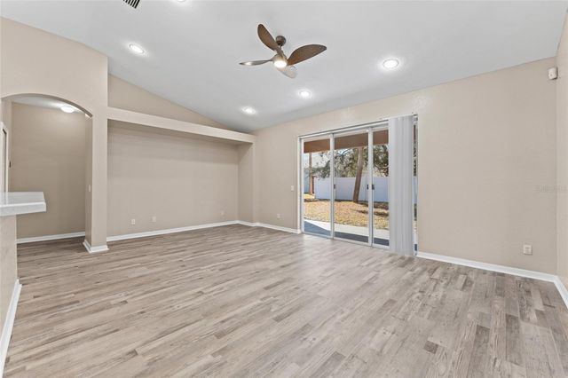 11709 HOLLY CREEK DRIVE, Riverview, FL 33569