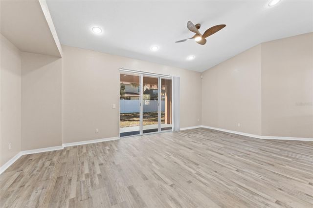 11709 HOLLY CREEK DRIVE, Riverview, FL 33569