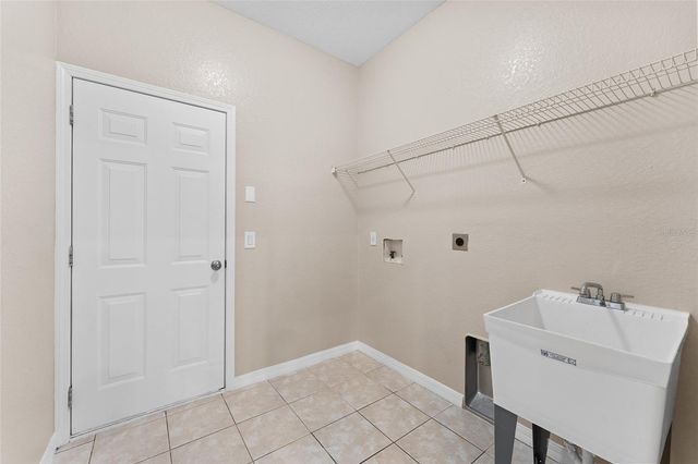 11709 HOLLY CREEK DRIVE, Riverview, FL 33569