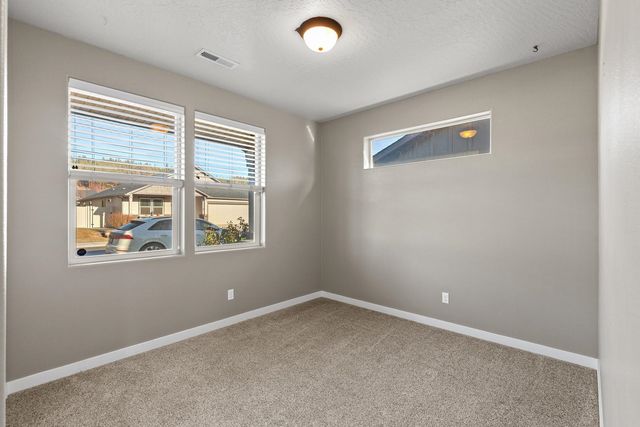 4718 S Lapwai Ln, Spokane Valley, WA 99206