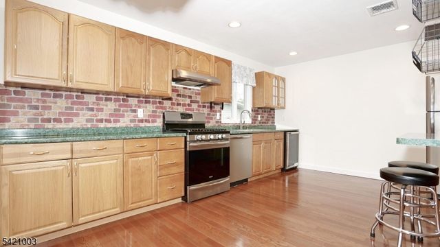 26 Mohawk Ave, Parsippany-troy Hills Twp., NJ 07034