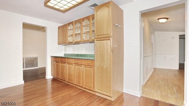26 Mohawk Ave, Parsippany-troy Hills Twp., NJ 07034