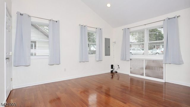 26 Mohawk Ave, Parsippany-troy Hills Twp., NJ 07034