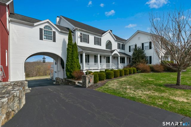 109 Long Meadow Hill Road, Brookfield, CT 06804