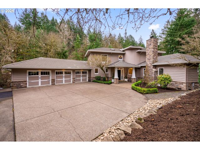 18977 BARTON Rd, Lake Oswego, OR 97034