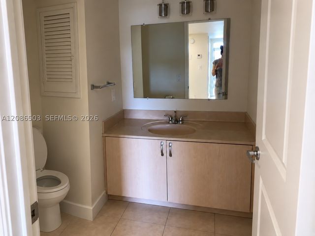 400 S Hollybrook Dr 306, Pembroke Pines, FL 33025