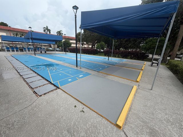 400 S Hollybrook Dr 306, Pembroke Pines, FL 33025