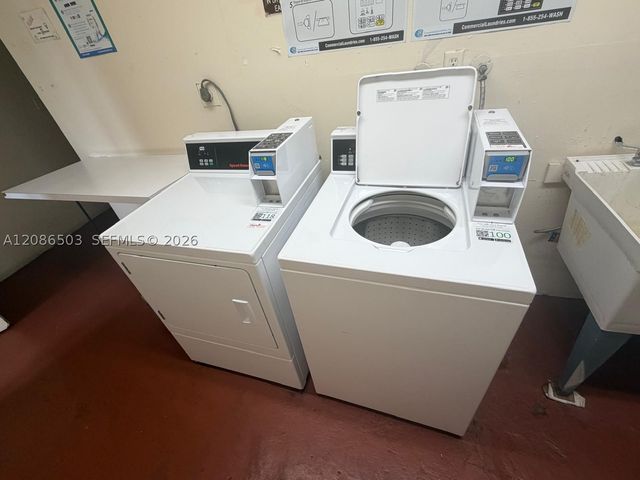 400 S Hollybrook Dr 306, Pembroke Pines, FL 33025