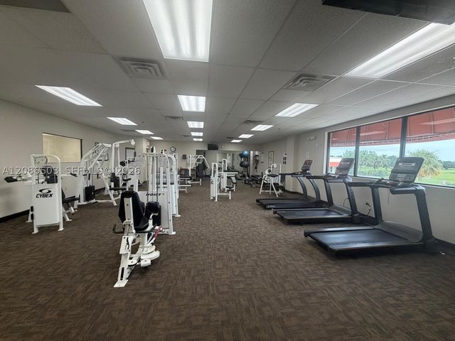 400 S Hollybrook Dr 306, Pembroke Pines, FL 33025