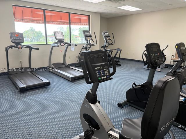 400 S Hollybrook Dr 306, Pembroke Pines, FL 33025