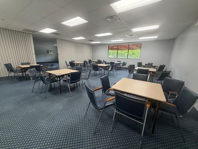 400 S Hollybrook Dr 306, Pembroke Pines, FL 33025