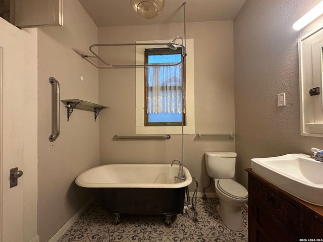 318 Chicago Blvd, San Antonio, TX 78210