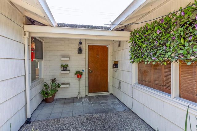 158 Walter Hays Drive, Palo Alto, CA 94303