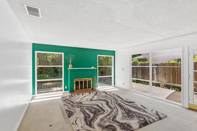 158 Walter Hays Drive, Palo Alto, CA 94303
