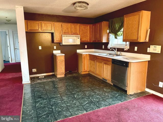 52 MORGAN ST, Inwood, WV 25428