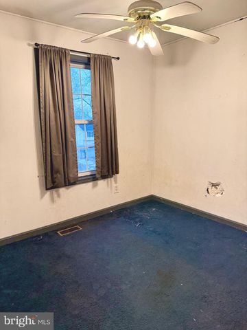 52 MORGAN ST, Inwood, WV 25428