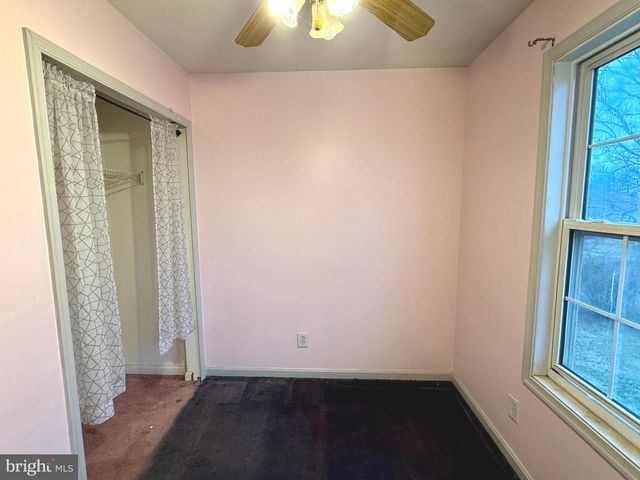 52 MORGAN ST, Inwood, WV 25428