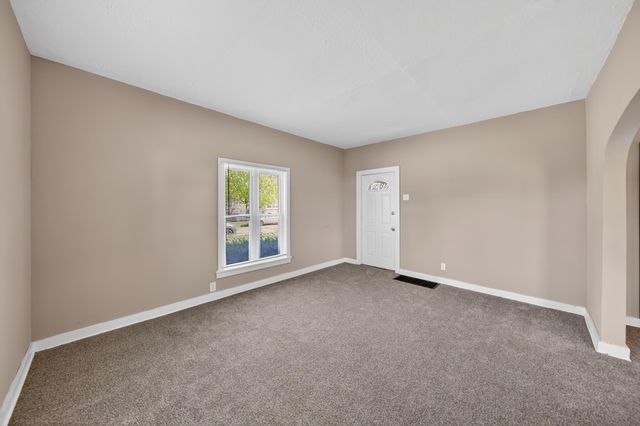 2319 E Avenue, Council Bluffs, IA 51501