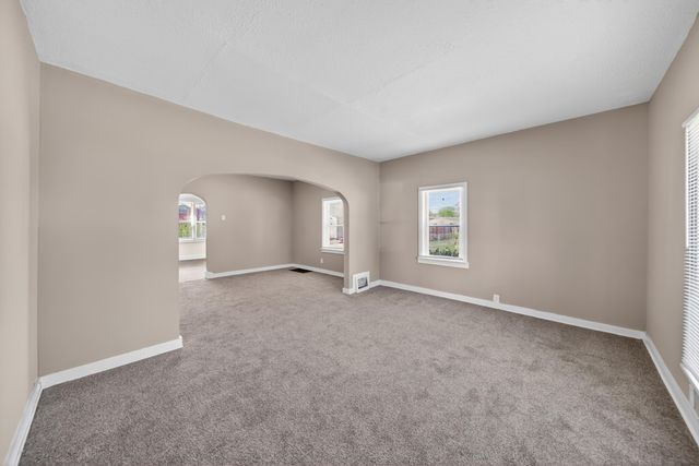 2319 E Avenue, Council Bluffs, IA 51501