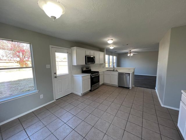 19451 Nasworthy Drive, Tomball, TX 77375