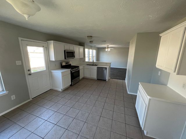 19451 Nasworthy Drive, Tomball, TX 77375