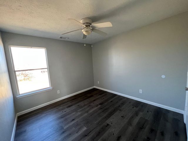 19451 Nasworthy Drive, Tomball, TX 77375