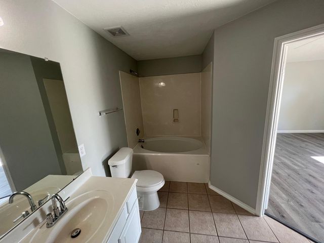 19451 Nasworthy Drive, Tomball, TX 77375