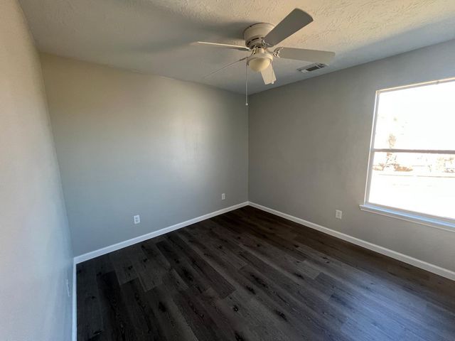 19451 Nasworthy Drive, Tomball, TX 77375