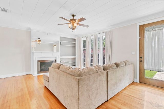 215 E Pine St, Atmore, AL 36502