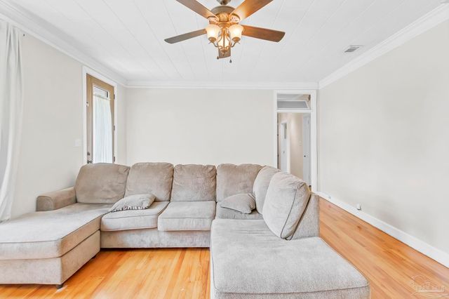 215 E Pine St, Atmore, AL 36502