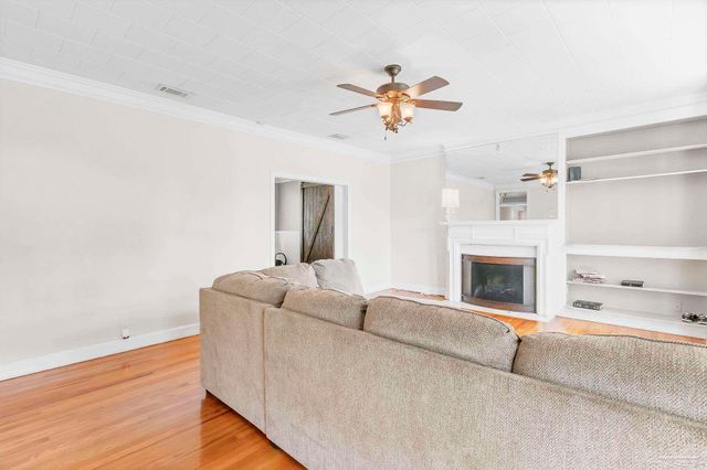 215 E Pine St, Atmore, AL 36502